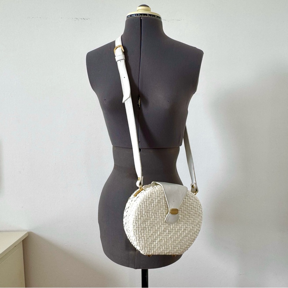 Vintage Nordstrom Made in Italy White Lacquered Wicker Hardcase Bag - Picture 12 of 16